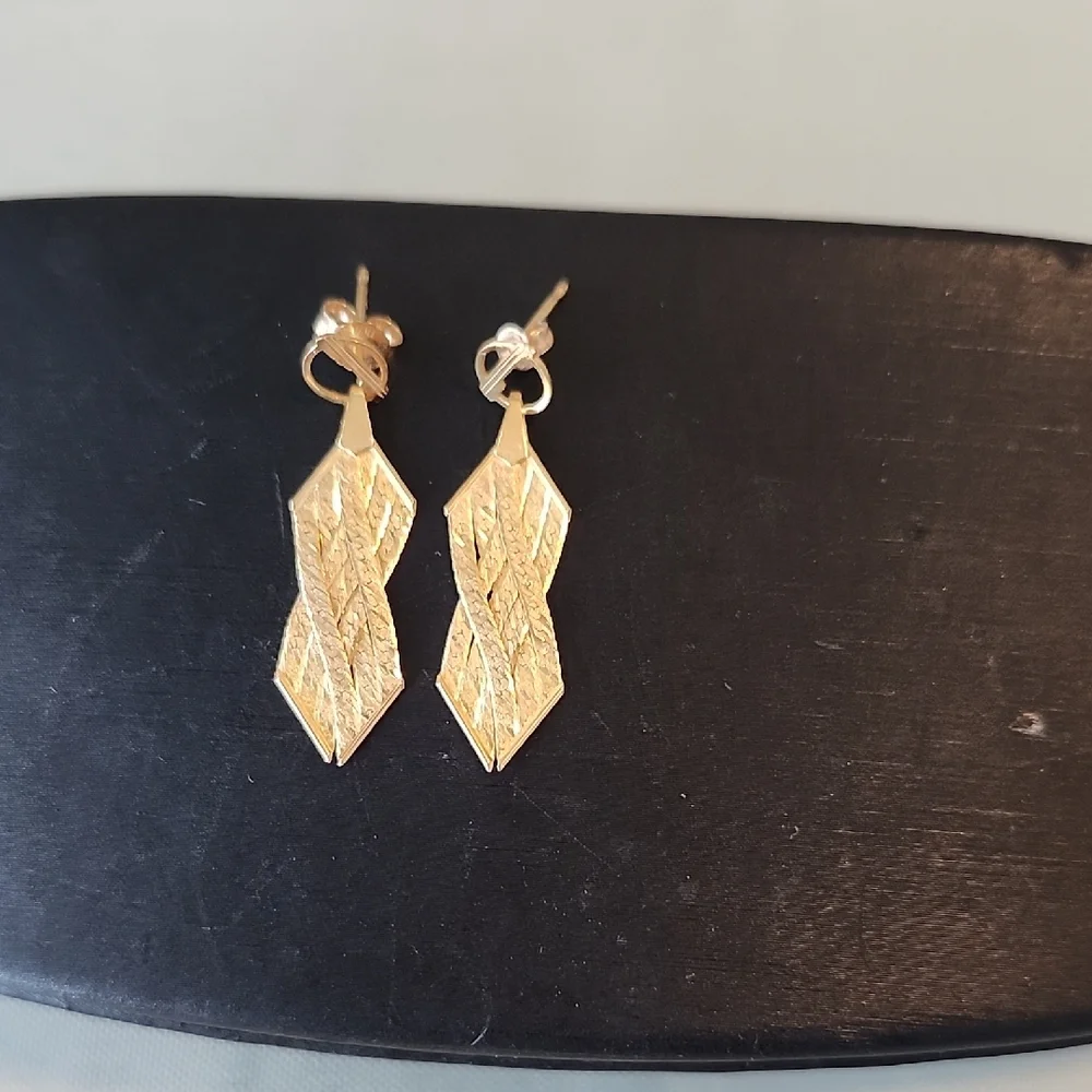 14K Gold Vintage Elegant Solid Gold Braided Herringbone Dangle Pierced Earrings